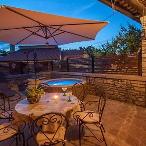 Apartment Stara Kuca, Heki
